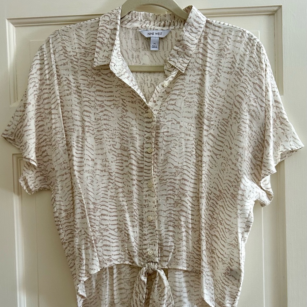 Nine West Size Medium Beige Patterned Button-Down… - image 6